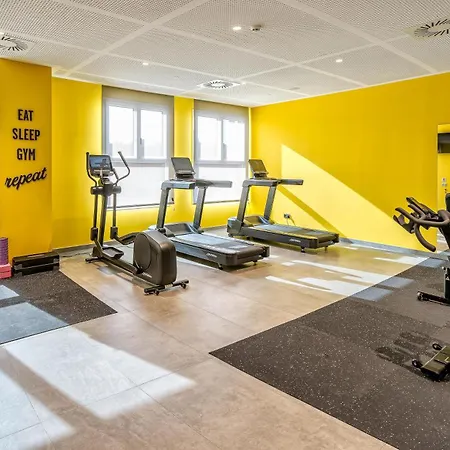 Hampton By Hilton Malaga Martiricos-2